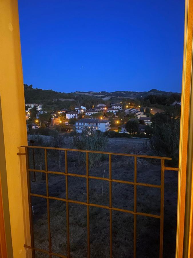 Beb Montefratta Bed & Breakfast Fratta Terme Bagian luar foto