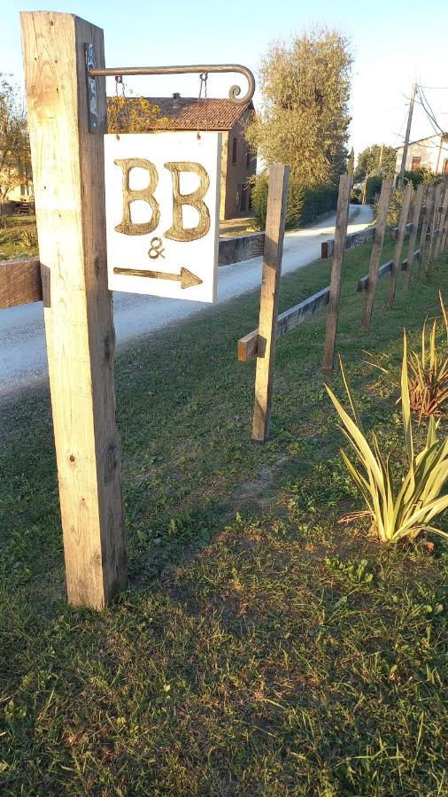 Beb Montefratta Bed & Breakfast Fratta Terme Bagian luar foto