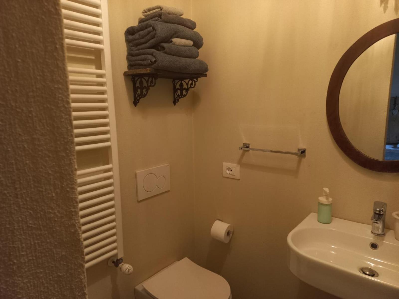 Beb Montefratta Bed & Breakfast Fratta Terme Bagian luar foto
